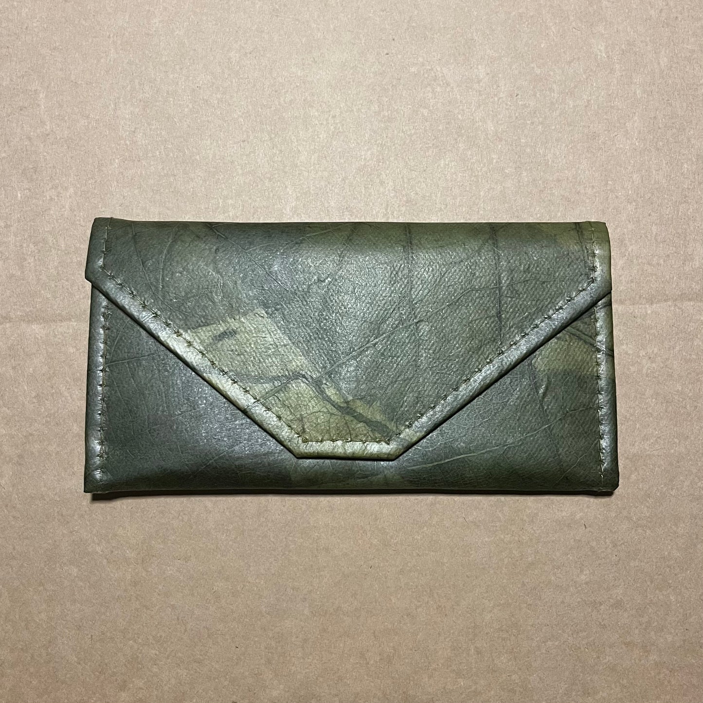 Vegan Leaf Leather Women's Envelope Wallet Green