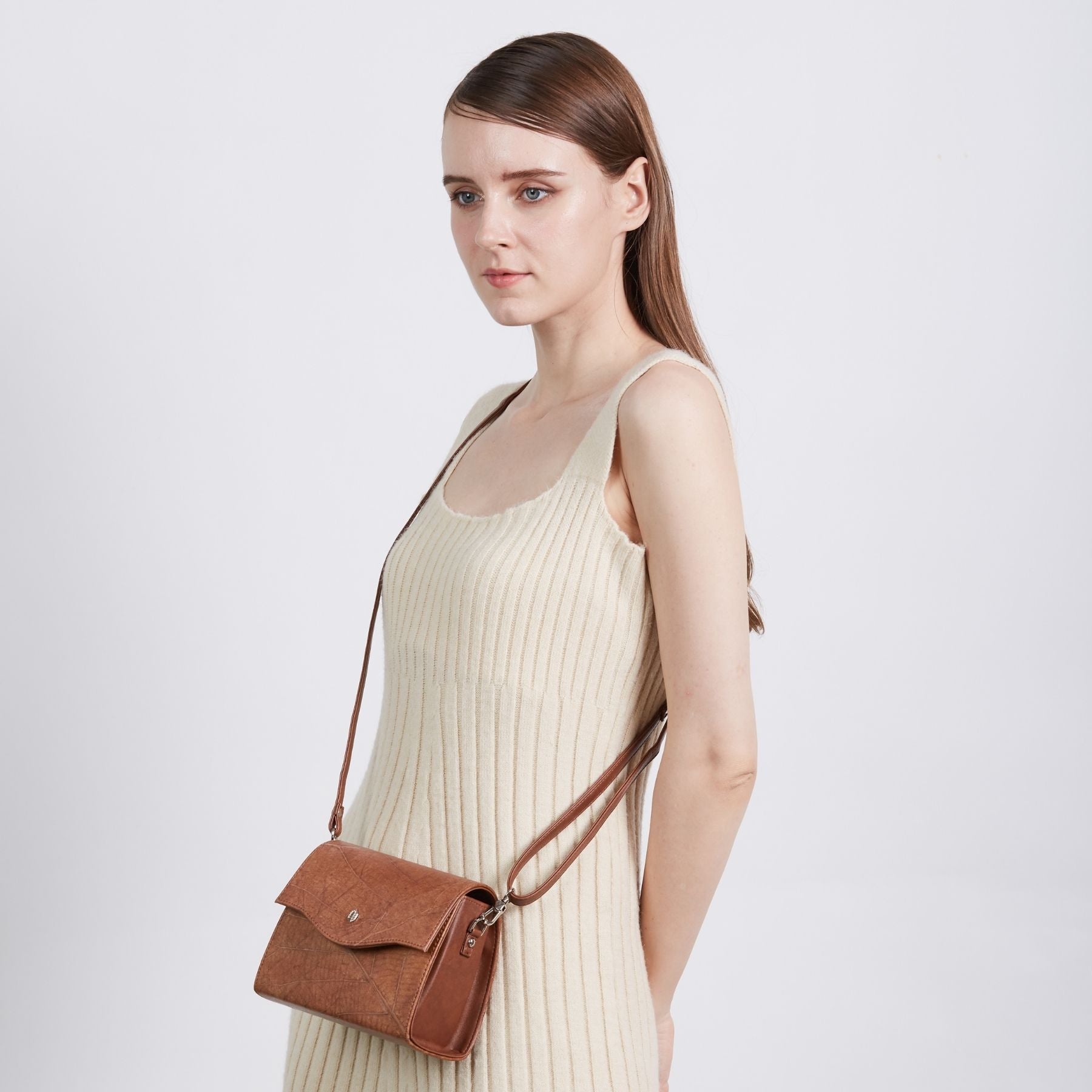 Vegan Leaf Leather Box Bag Thamon Brown - I Am The Animal